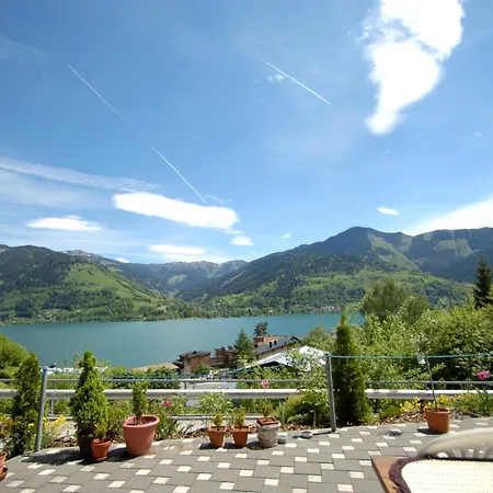 Lejlighed Fuchslehen With Terrace And Mountain View By In One Zell am See