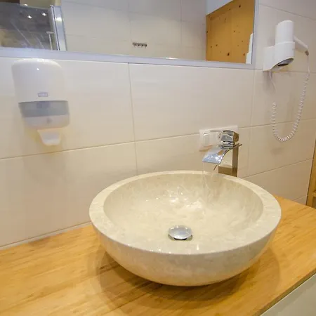 Appartementhaus View By In One * Τσελ αμ Ζέε